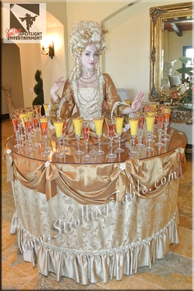 Marie Antoinette Strolling Table